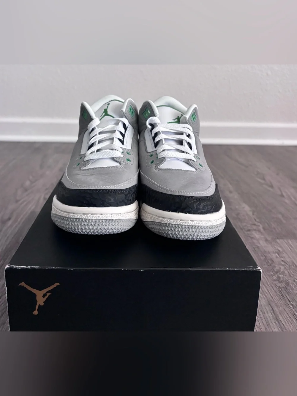 Air Jordan 3 Retro (GS) Chlorophyll. New in Box.